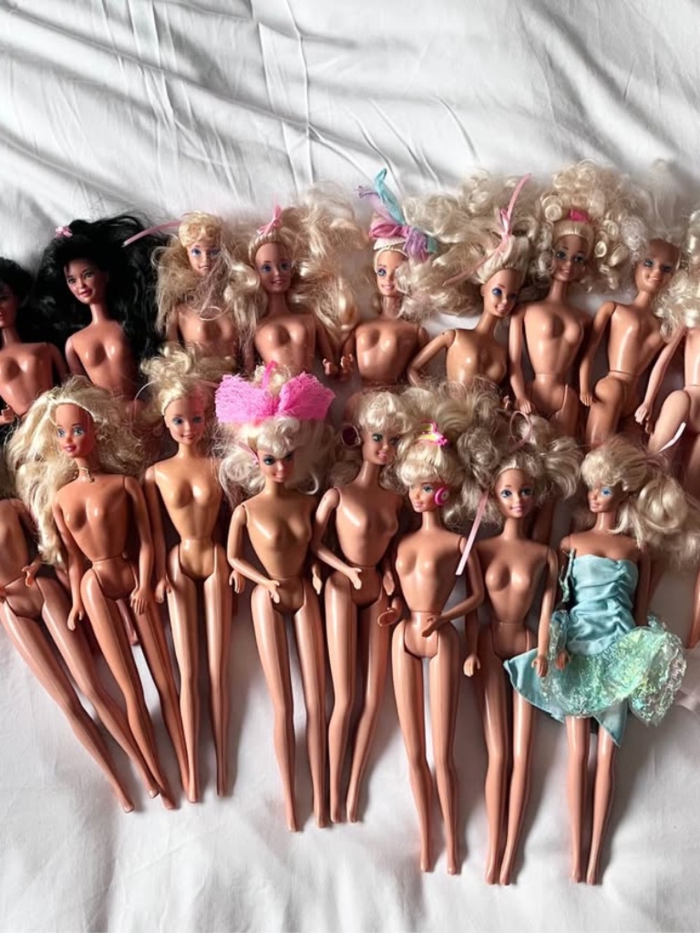 Superstar Barbie Lot Sweet Roses, Sun Sensational, Barbie and the Beat